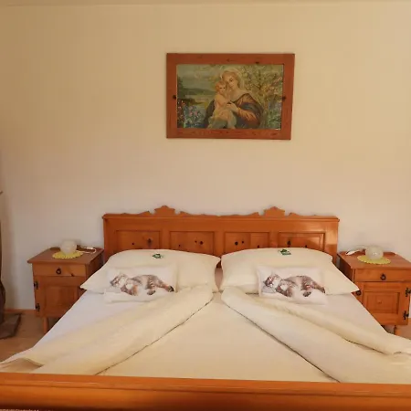 Bio-bauernhof Einberghof פפארוורפן